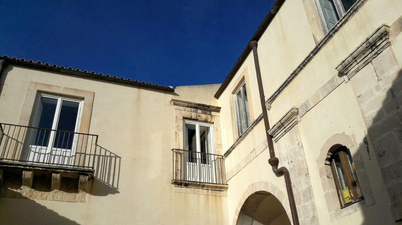 Incantevole Appartamento In Palazzo Storico Ortigia Сиракузы Экстерьер фото