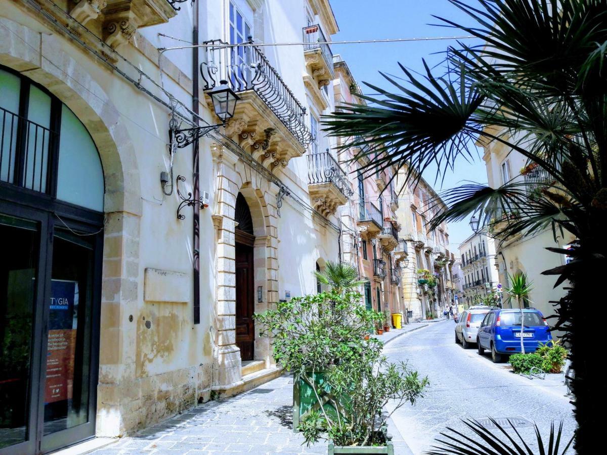 Incantevole Appartamento In Palazzo Storico Ortigia Сиракузы Экстерьер фото